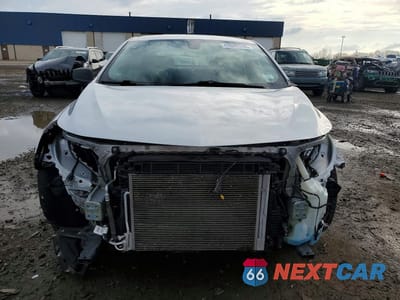 Piąte zdjęcie samochodu w środku: 2018 CHEVROLET MALIBU LS VIN:1G1ZB5ST4JF133051 - miniatura