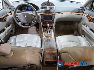 Zdjęcie 8 z 12 samochodu: 2004 MERCEDES-BENZ E 500 VIN:WDBUF70J84A589993 - miniatura