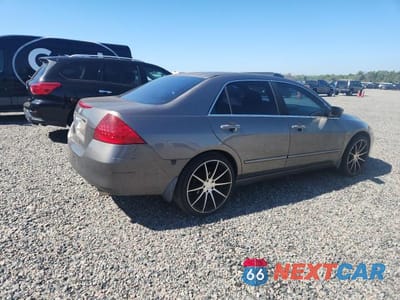 Trzecie zdjęcie samochodu z tyłu: 2006 HONDA ACCORD EX VIN:1HGCM56736A011002 - miniatura