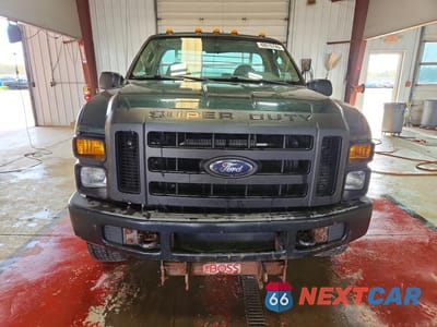Piąte zdjęcie samochodu w środku: 2008 FORD F350 SRW SUPER DUTY VIN:1FTWF315X8EE20559 - miniatura