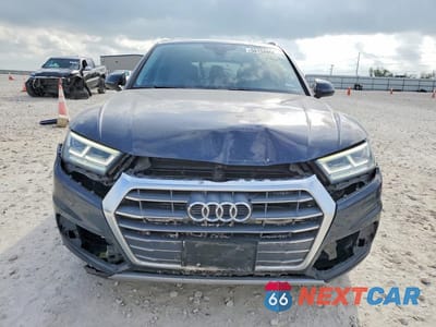 Piąte zdjęcie samochodu w środku: 2019 AUDI Q5 PREMIUM PLUS VIN:WA1BNAFY6K2032952 - miniatura