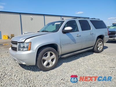 2013 CHEVROLET SUBURBAN K1500 LT 1GNSKJE74DR146070 - główne zdjęcie licytacji z USA - miniatura
