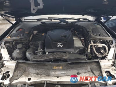 Zdjęcie 11 z 12 samochodu: 2017 MERCEDES-BENZ E 300 4MATIC VIN:WDDZF4KB8HA065248 - miniatura