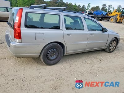 Trzecie zdjęcie samochodu z tyłu: 2007 VOLVO V70 VIN:YV1SW612372643252 - miniatura