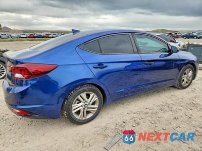 Trzecie zdjęcie samochodu z tyłu: 2019 HYUNDAI ELANTRA SEL VIN:5NPD84LF0KH447080 - miniatura