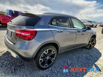Trzecie zdjęcie samochodu z tyłu: 2019 MERCEDES-BENZ GLA 250 4MATIC VIN:WDCTG4GB7KJ644092 - miniatura