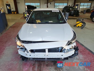 Piąte zdjęcie samochodu w środku: 2019 SUBARU IMPREZA SPORT VIN:4S3GTAJ65K3703271 - miniatura