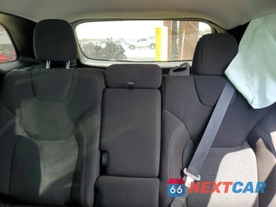 Zdjęcie 10 z 13 samochodu: 2019 JEEP CHEROKEE LATITUDE VIN:1C4PJMCB1KD477581 - miniatura