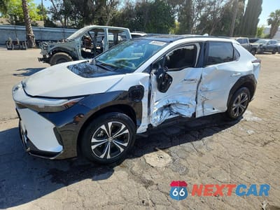 2023 TOYOTA BZ4X XLE JTMAAAAAXPA001093 - główne zdjęcie licytacji z USA - miniatura