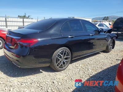 Trzecie zdjęcie samochodu z tyłu: 2021 MERCEDES-BENZ E 350 VIN:W1KZF8DB6MA919331 - miniatura