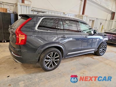 Trzecie zdjęcie samochodu z tyłu: 2016 VOLVO XC90 T6 VIN:YV4A22PL4G1082181 - miniatura