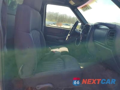 Zdjęcie 10 z 12 samochodu: 2003 CHEVROLET S TRUCK S10 VIN:1GCCS14H138241973 - miniatura