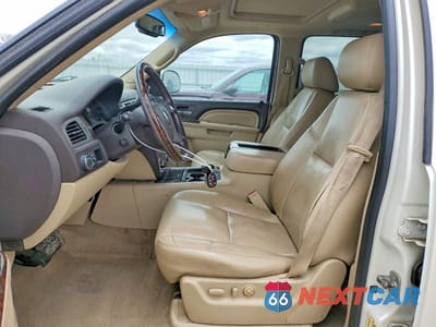 Zdjęcie 7 z 13 samochodu: 2011 GMC YUKON XL DENALI VIN:1GKS2MEF4BR299924 - miniatura