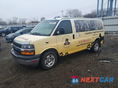 2013 CHEV EXPRESS 1 1GNSGCF49D1160580 - główne zdjęcie licytacji z USA - miniatura