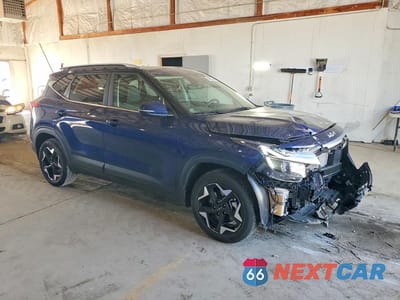 Czwarte zdjęcie samochodu z boku: 2025 KIA SELTOS EX VIN:KNDERCAA4S7801433 - miniatura