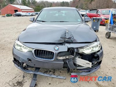 Piąte zdjęcie samochodu w środku: 2017 BMW 330 XI VIN:WBA8D9G3XHNU64517 - miniatura