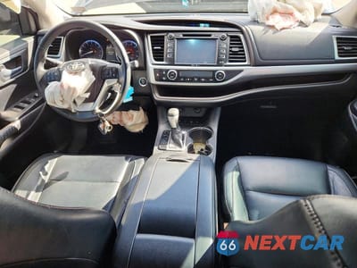 Zdjęcie 8 z 12 samochodu: 2014 TOYOTA HIGHLANDER XLE VIN:5TDJKRFH6ES024713 - miniatura