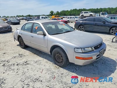 Czwarte zdjęcie samochodu z boku: 1996 NISSAN MAXIMA GXE VIN:JN1CA21DXTT118280 - miniatura