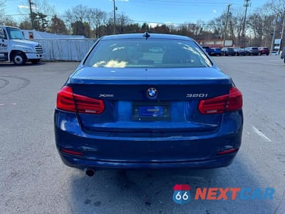 Piąte zdjęcie samochodu w środku: 2018 BMW 320 XI VIN:WBA8E5G54JNU47029 - miniatura