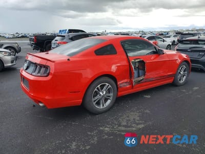 Trzecie zdjęcie samochodu z tyłu: 2014 FORD MUSTANG VIN:1ZVBP8AM2E5210806 - miniatura