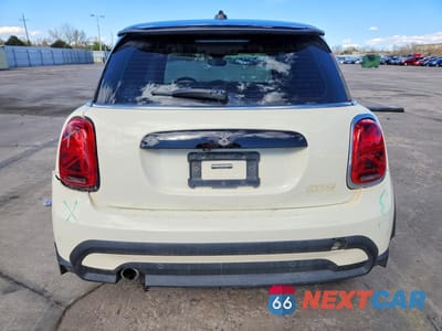 Zdjęcie 6 z 12 samochodu: 2022 MINI COOPER VIN:WMW33DH00N2R32059 - miniatura