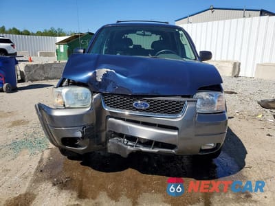 Piąte zdjęcie samochodu w środku: 2003 FORD ESCAPE XLT VIN:1FMYU93113KE02680 - miniatura