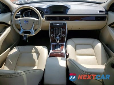 Zdjęcie 8 z 12 samochodu: 2014 VOLVO XC70 T6 VIN:YV4902BZ0E1184885 - miniatura
