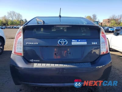 Zdjęcie 6 z 12 samochodu: 2015 TOYOTA PRIUS THREE VIN:JTDKN3DUXF0420818 - miniatura