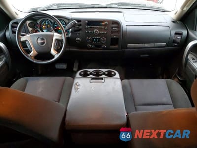 Zdjęcie 8 z 11 samochodu: 2013 GMC SIERRA K1500 SLE VIN:1GTR2VE74DZ115514 - miniatura