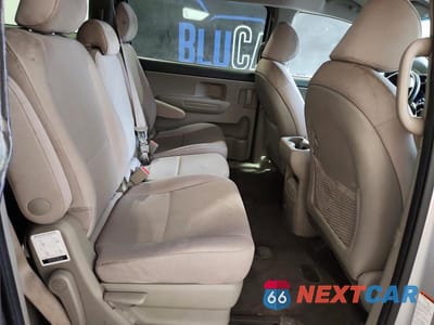 Zdjęcie 11 z 13 samochodu: 2019 KIA SEDONA LX VIN:KNDMB5C11K6548599 - miniatura