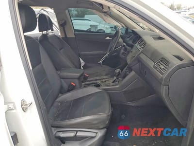 Zdjęcie 7 z 12 samochodu: 2021 VOLKSWAGEN TIGUAN SE VIN:3VV2B7AX1MM035495 - miniatura