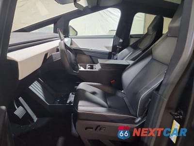 Zdjęcie 7 z 13 samochodu: 2026 TESLA CYBERTRUCK VIN:7G2CEHED0TA090176 - miniatura