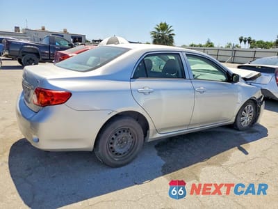 Trzecie zdjęcie samochodu z tyłu: 2010 TOYOTA COROLLA LE VIN:1NXBU4EE0AZ181289 - miniatura