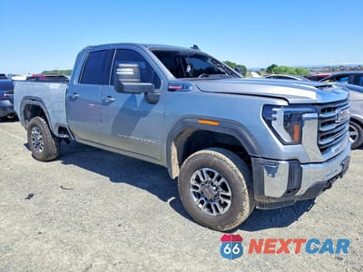 Czwarte zdjęcie samochodu z boku: 2025 GMC SIERRA K2500 SLE VIN:1GT5UMEYXSF201677 - miniatura