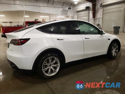 Trzecie zdjęcie samochodu z tyłu: 2021 TESLA MODEL Y VIN:5YJYGDEE3MF188188 - miniatura