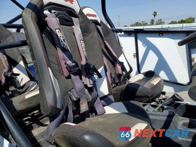 Piąte zdjęcie samochodu w środku: 2015 POLARIS RZR UTILITY VEHICLE VIN:3NSVFE993FF440970 - miniatura