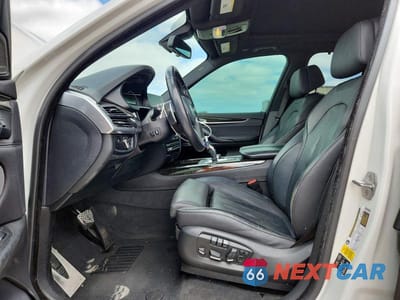 Zdjęcie 7 z 12 samochodu: 2018 BMW X5 XDRIVE50I VIN:5UXKR6C53JL080269 - miniatura