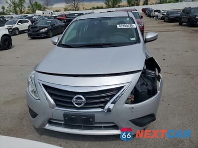 Piąte zdjęcie samochodu w środku: 2017 NISSAN VERSA 1.6 S PLUS VIN:3N1CN7AP0HL903821 - miniatura