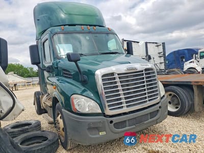 2018 FREIGHTLINER CASCADIA 1 - SEMI TRUCK 3AKBGADV8JSJL4607 - główne zdjęcie licytacji z USA - miniatura