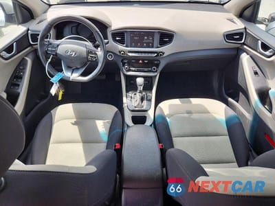 Zdjęcie 8 z 13 samochodu: 2018 HYUNDAI IONIQ SEL VIN:KMHC75LC6JU065050 - miniatura