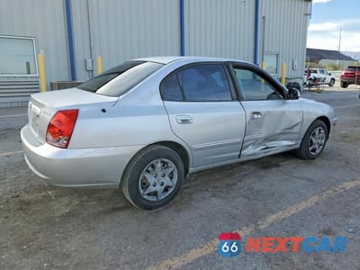 Trzecie zdjęcie samochodu z tyłu: 2004 HYUNDAI ELANTRA GLS VIN:KMHDN46D84U788458 - miniatura