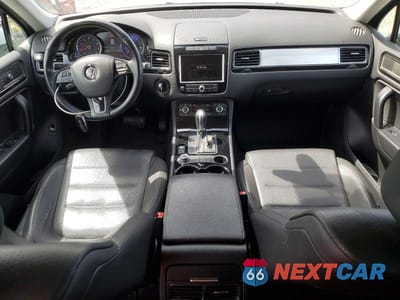 Zdjęcie 8 z 13 samochodu: 2013 VOLKSWAGEN TOUAREG V6 VIN:WVGEF9BP8DD001636 - miniatura