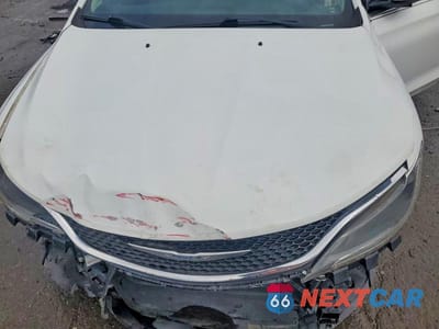 Zdjęcie 11 z 12 samochodu: 2015 CHRYSLER 200 C VIN:1C3CCCCB8FN729642 - miniatura