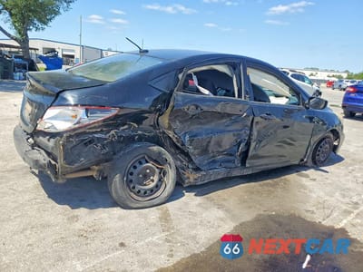 Trzecie zdjęcie samochodu z tyłu: 2016 HYUNDAI ACCENT SE VIN:KMHCT4AE1GU079652 - miniatura