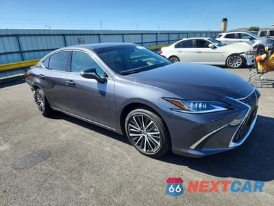 Czwarte zdjęcie samochodu z boku: 2025 LEXUS ES 300H BASE VIN:58ADA1C14SU068116 - miniatura