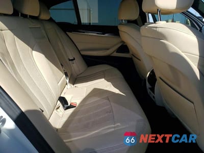 Zdjęcie 10 z 13 samochodu: 2021 BMW 530 XI VIN:WBA13BJ08MWX18742 - miniatura