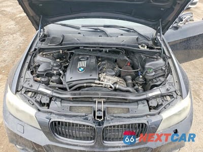 Zdjęcie 11 z 12 samochodu: 2010 BMW 335 XI VIN:WBAPL3C55AA407724 - miniatura