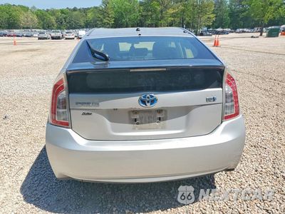 Zdjęcie 6 z 12 samochodu: 2015 TOYOTA PRIUS TWO VIN:JTDKN3DU0F1992345 - miniatura