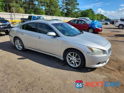 Czwarte zdjęcie samochodu z boku: 2011 NISSAN MAXIMA 3.5 S VIN:1N4AA5AP9BC849061 - miniatura