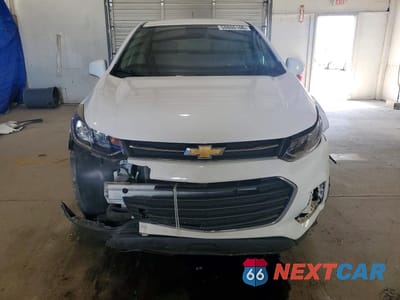 Piąte zdjęcie samochodu w środku: 2018 CHEVROLET TRAX LS VIN:3GNCJNSB8JL202795 - miniatura
